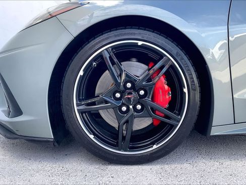 Used 2022 Chevrolet Corvette Stingray Preferred Conv w/ Z51 Performance Package RWD image 8