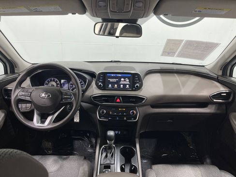 Used 2020 Hyundai Santa Fe SE image 17