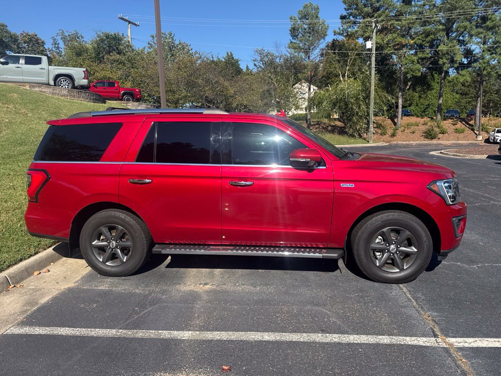 Used 2020 Ford Expedition Limited w/ Equipment Group 301A AWD/4WD image 2