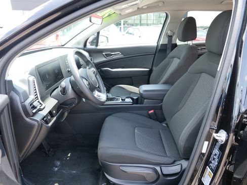 Used 2024 Kia Sportage LX image 14