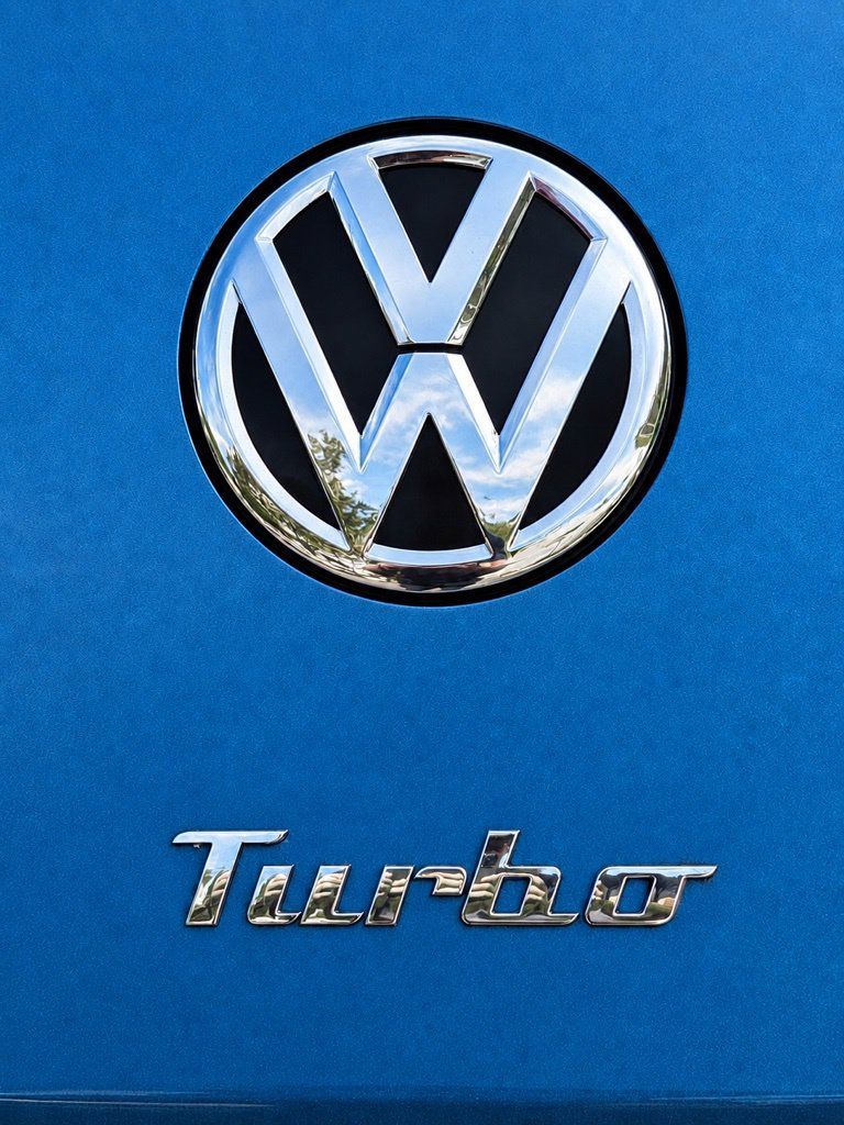 Used 2018 Volkswagen Beetle 2.0T S FWD image 20
