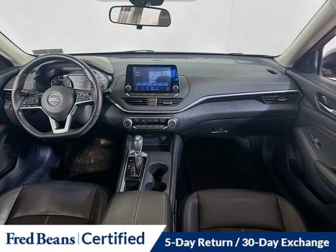 Used 2021 Nissan Altima 2.5 SR w/ SR Premium Package image 16