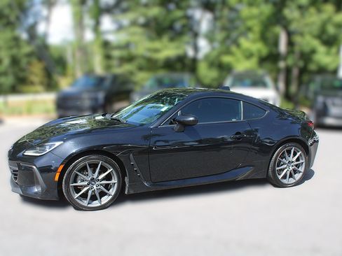 Used 2023 Subaru BRZ Limited RWD image 4