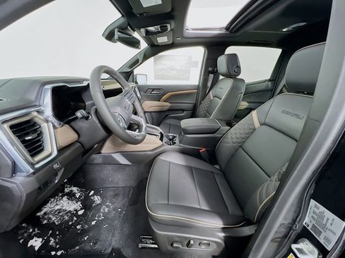 New 2026 GMC Canyon Denali image 18