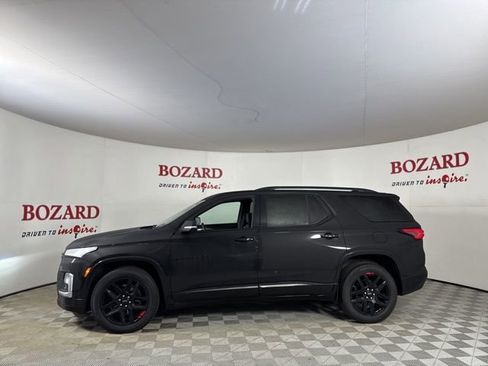 Used 2023 Chevrolet Traverse Premier w/ Redline Edition image 5