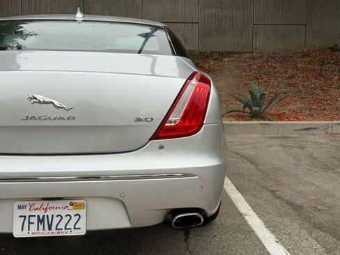 Used 2014 Jaguar XJ L Portfolio image 16