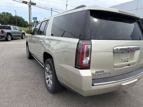 Used 2015 GMC Yukon XL Denali w/ Premium Package AWD/4WD image 22