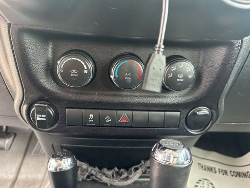 Used 2015 Jeep Wrangler Sport w/ Connectivity Group image 26