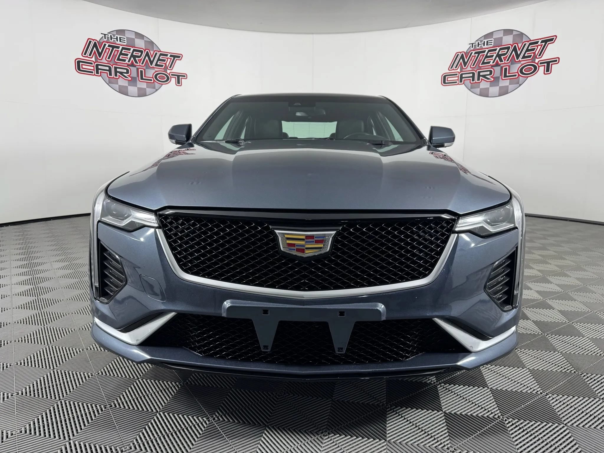 Used 2022 Cadillac CT4 Luxury w/ Sun And Sound Package AWD/4WD image 2