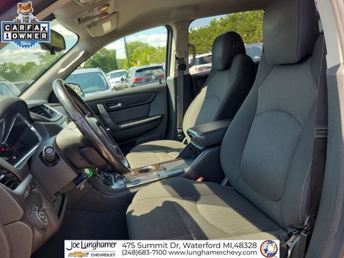 Certified 2017 Chevrolet Traverse LT w/ Style and Technology Package FWD image 19