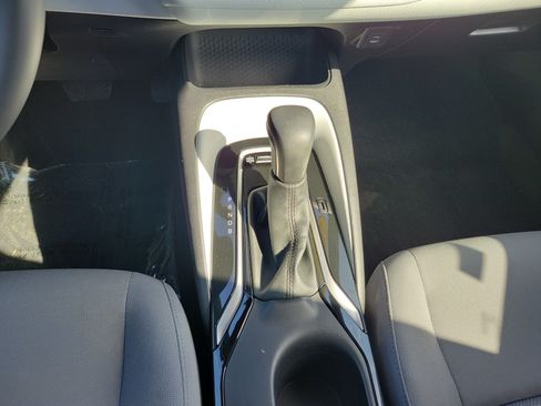Certified 2025 Toyota Corolla SE FWD image 18