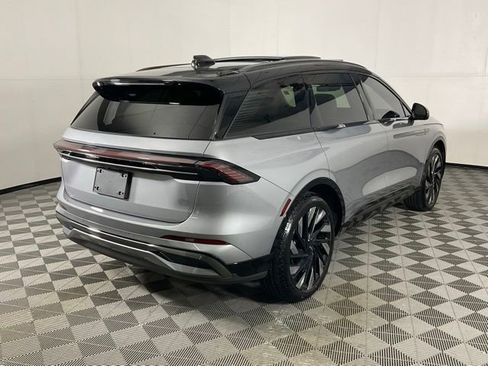 Used 2025 Lincoln Nautilus Reserve w/ Jet Appearance Package AWD/4WD image 6