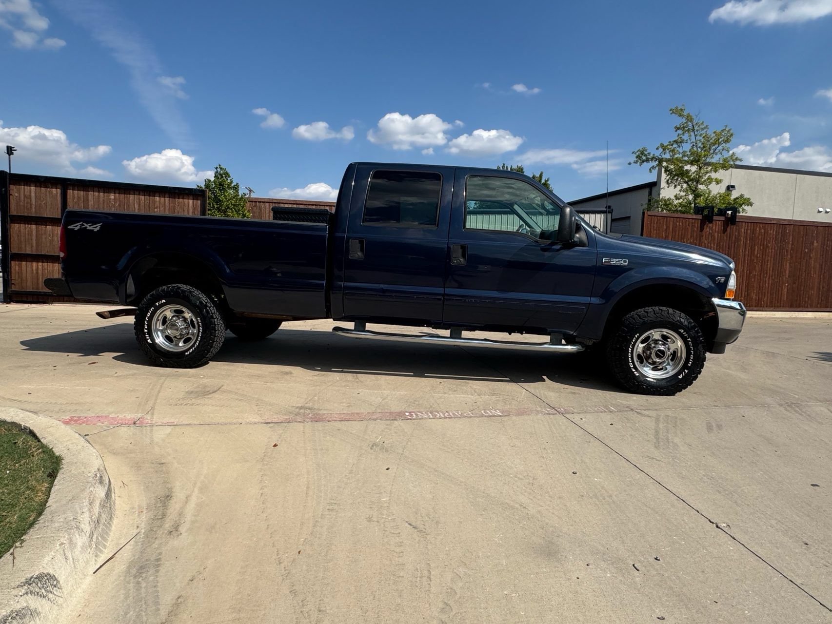 Used 2002 Ford F350 Lariat AWD/4WD image 2