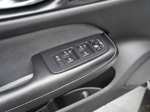 Used 2019 Volvo S60 T6 R-Design image 29