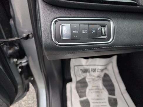 Used 2025 Buick Enclave Preferred FWD image 16