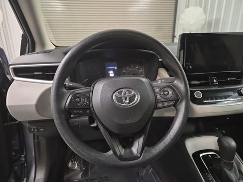 Used 2023 Toyota Corolla LE image 16