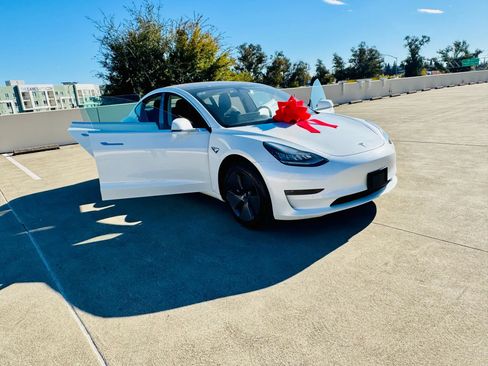 Used 2020 Tesla Model 3 RWD image 32