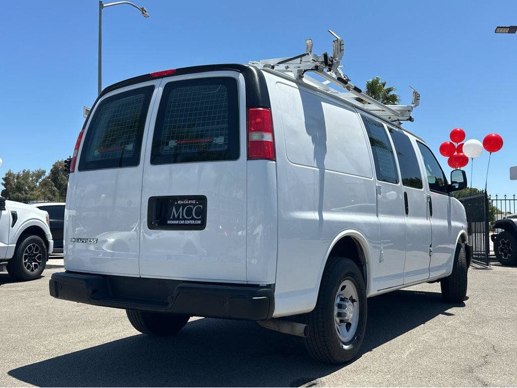 Used 2018 Chevrolet Express 2500 w/ Driver Convenience Package RWD image 11
