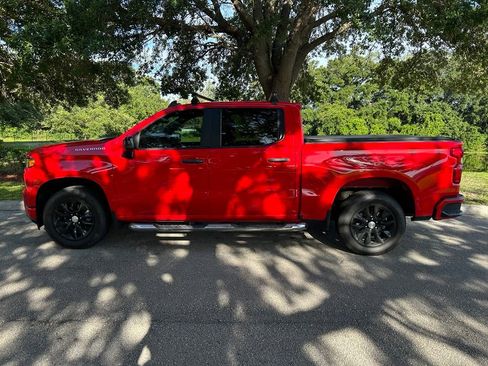 Used 2020 Chevrolet Silverado 1500 Custom w/ Custom Value Package RWD image 3