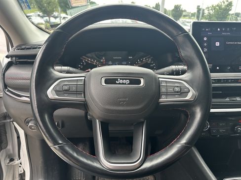 Used 2022 Jeep Compass Trailhawk w/ Trailhawk Convenience Group AWD/4WD image 19