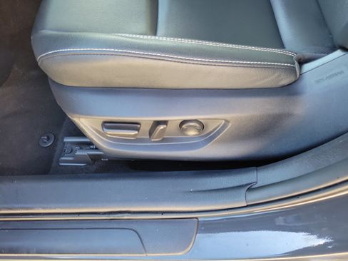 Used 2025 Toyota Camry SE FWD image 23