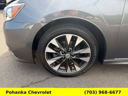 Used 2018 Nissan Sentra SR FWD image 28