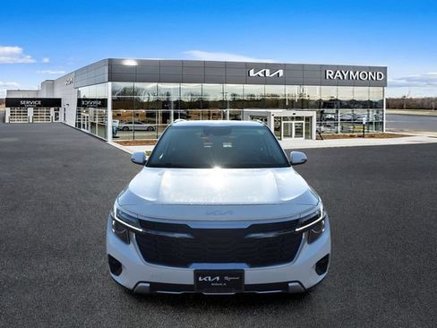 Used 2024 Kia Seltos S AWD/4WD image 8