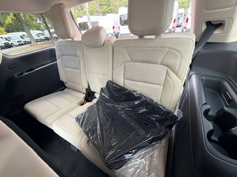 New 2027 Lincoln Navigator Reserve AWD/4WD image 24