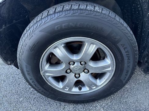 Used 2004 Toyota Highlander 4WD V6 image 12