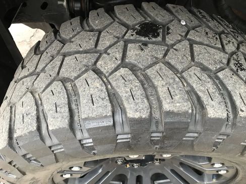 Used 2013 Chevrolet Avalanche LT w/ All-Star Edition image 10