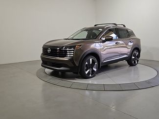 New 2025 Nissan Kicks SR 360° Tour