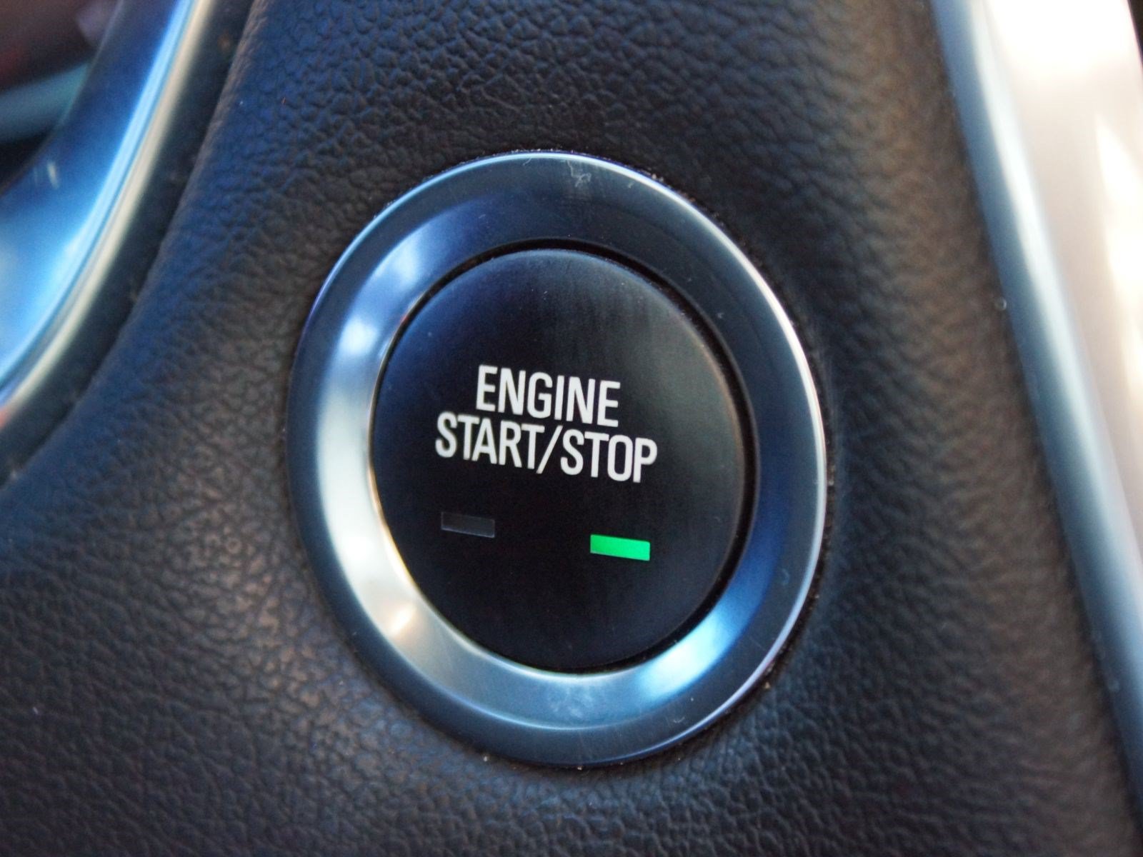 Used 2022 Chevrolet Traverse High Country FWD image 28