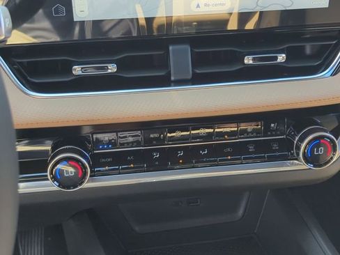 New 2026 Chevrolet Equinox ACTIV w/ Convenience Package III image 18