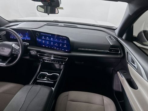 Used 2024 Chevrolet Traverse LT w/ Midnight/Sport Edition image 30