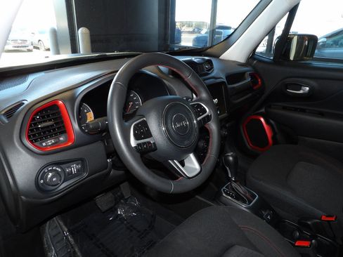 Used 2023 Jeep Renegade Trailhawk AWD/4WD image 24