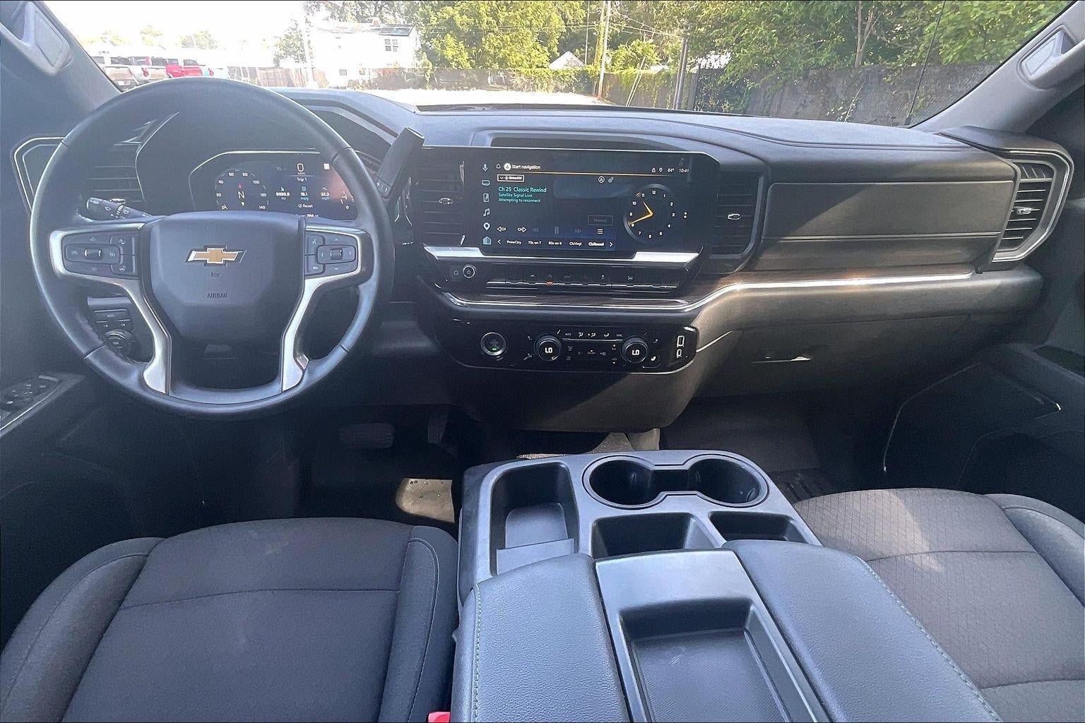 Used 2023 Chevrolet Silverado 1500 LT AWD/4WD image 16