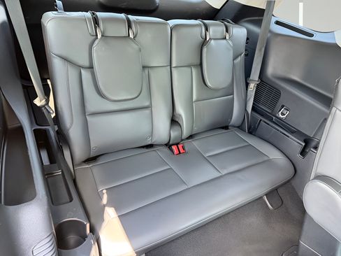 Used 2025 Ford Explorer Active w/ Active Comfort Package RWD image 25