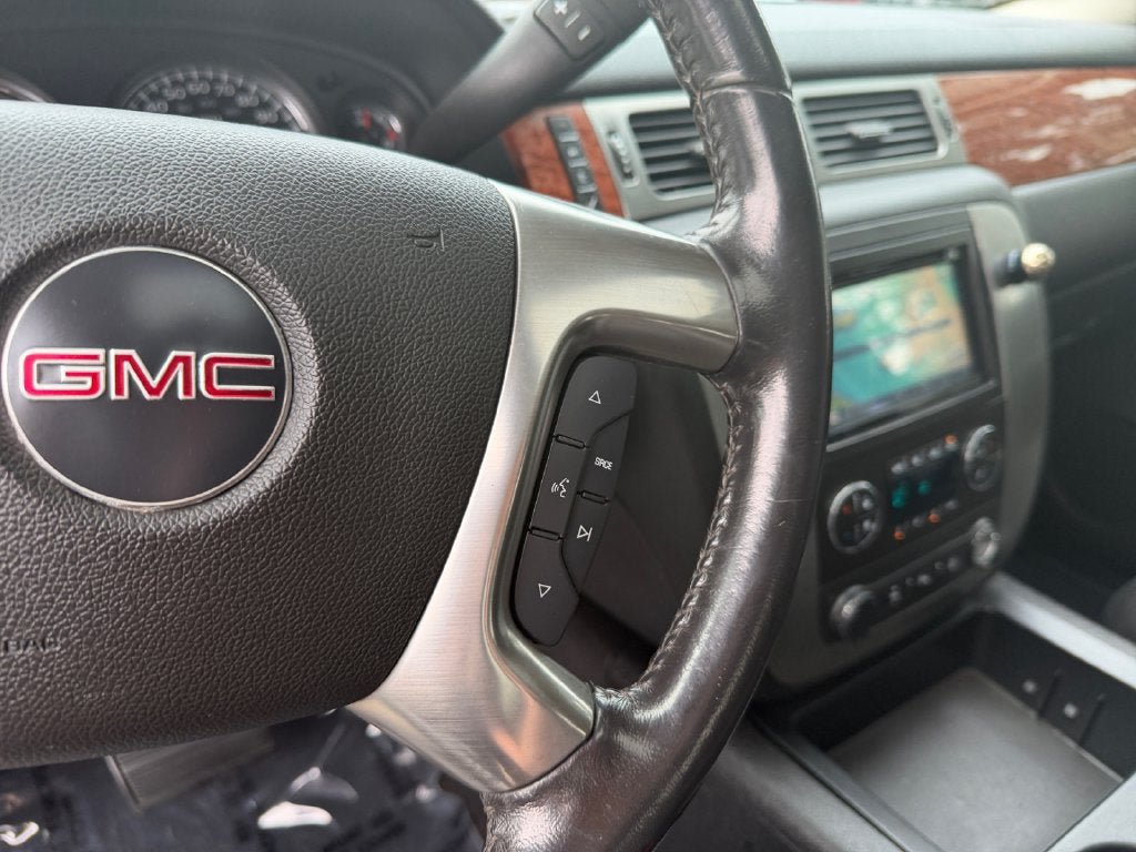 Used 2007 GMC Sierra 3500 SLT w/ Entertainment Package AWD/4WD image 17