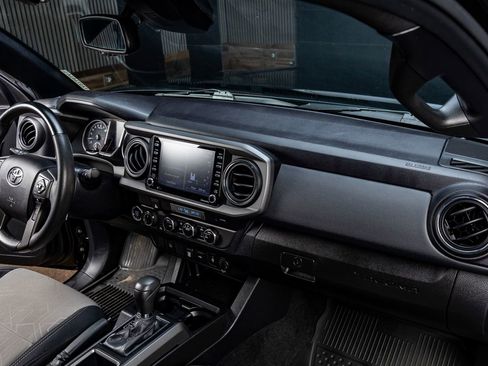 Used 2023 Toyota Tacoma TRD Off-Road image 16