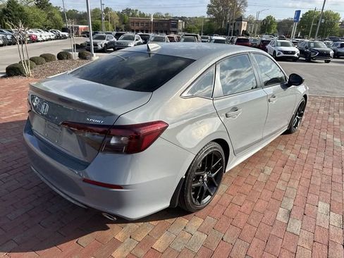 Used 2025 Honda Civic Sport image 13