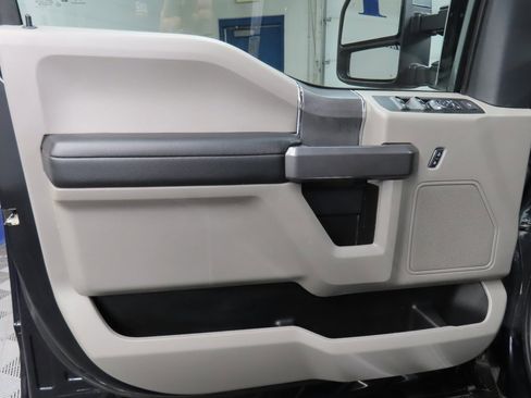 Used 2022 Ford F250 XLT w/ XLT Premium Package image 60