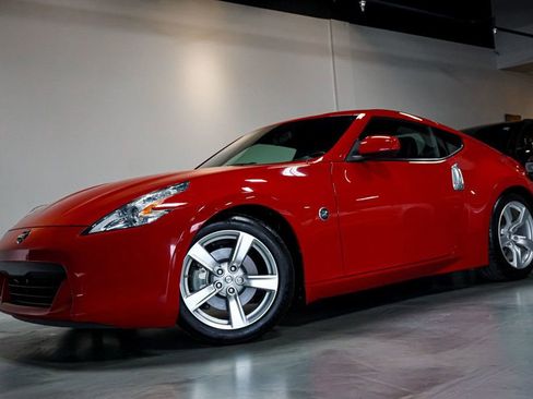 Used 2010 Nissan 370Z Touring image 70