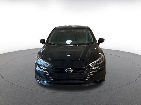 Used 2025 Nissan Versa SV image 4