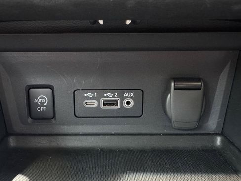 Used 2025 Nissan Sentra SR w/ Midnight Edition FWD image 25
