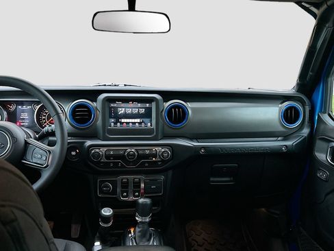 Used 2023 Jeep Wrangler Sport AWD/4WD image 18