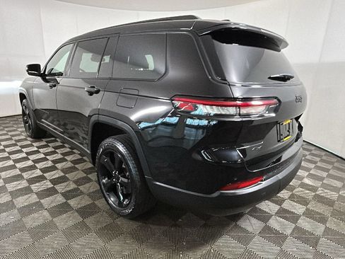 Used 2023 Jeep Grand Cherokee L Laredo AWD/4WD image 5