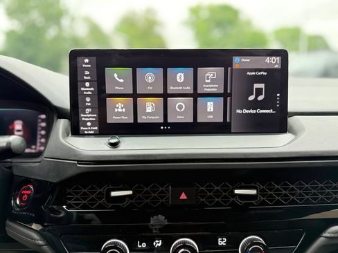 Used 2024 Honda Accord Sport image 7