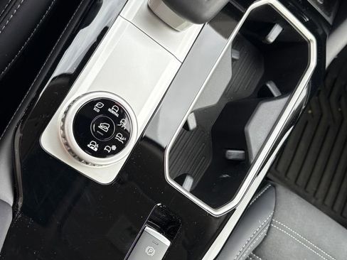 Used 2026 Mitsubishi Outlander Trail Edition image 30