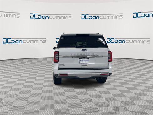 Used 2022 Ford Expedition Limited image 7