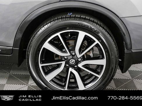 Used 2020 Nissan Rogue SL w/ Premium Package FWD image 38